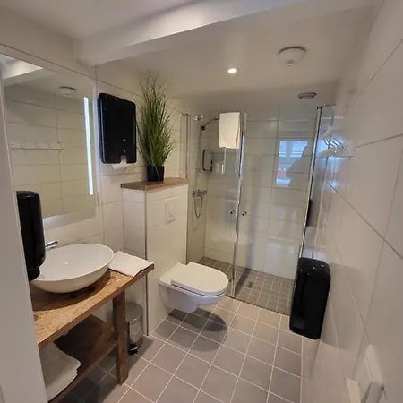 Brygga Restaurant And Hotel